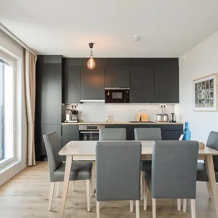 Riverside Lux With 2 Bedrooms, Car Park Garage And Sauna *