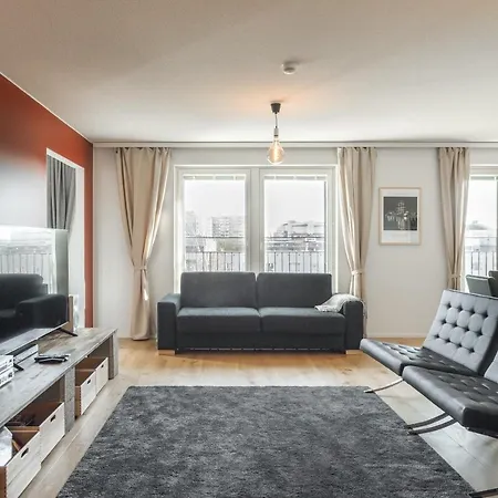 Apartment Riverside Lux With 2 Bedrooms, Car Park Garage And Sauna
