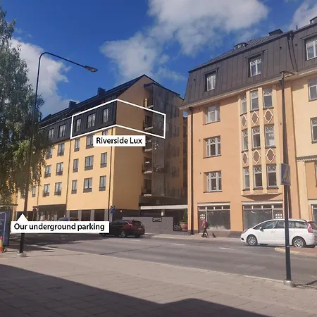 Riverside Lux With 2 Bedrooms, Car Park Garage And Sauna Apartment