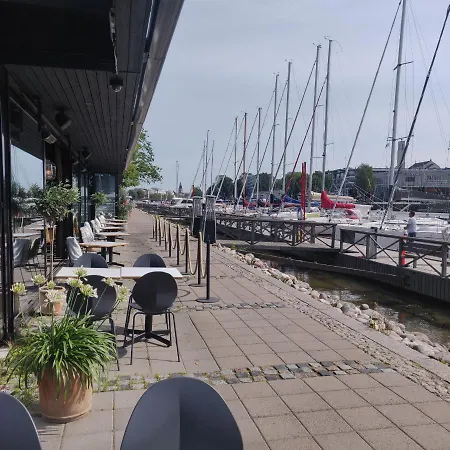 Riverside Lux With 2 Bedrooms, Car Park Garage And Sauna Turku