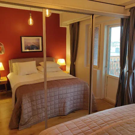 Riverside Lux With 2 Bedrooms, Car Park Garage And Sauna