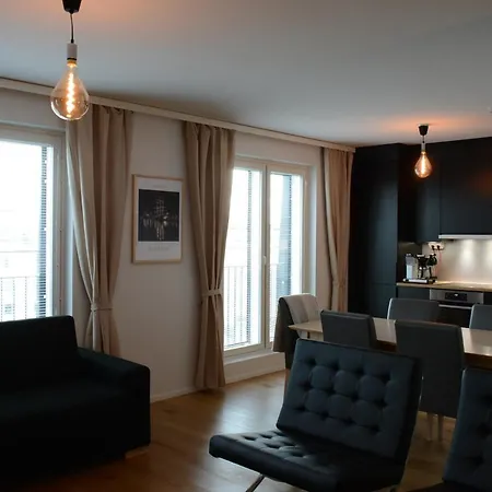 Riverside Lux With 2 Bedrooms, Car Park Garage And Sauna