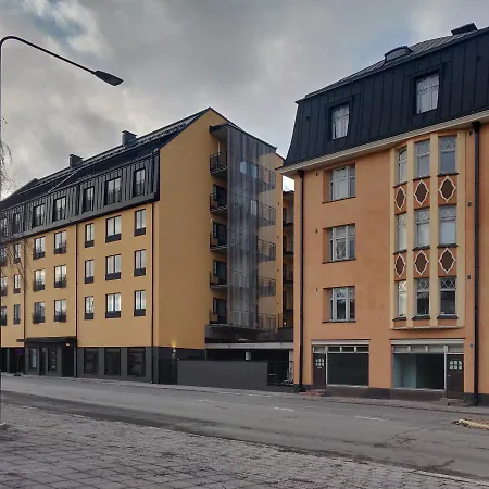 Riverside Lux With 2 Bedrooms, Car Park Garage And Sauna