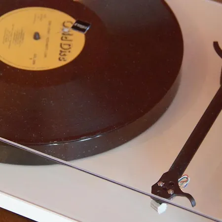 Riverside Lux With 2 Bedrooms, Car Park Garage And Sauna *