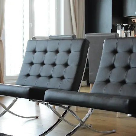 Apartment Riverside Lux With 2 Bedrooms, Car Park Garage And Sauna