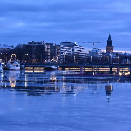 Apartment Riverside Lux With 2 Bedrooms, Car Park Garage And Sauna