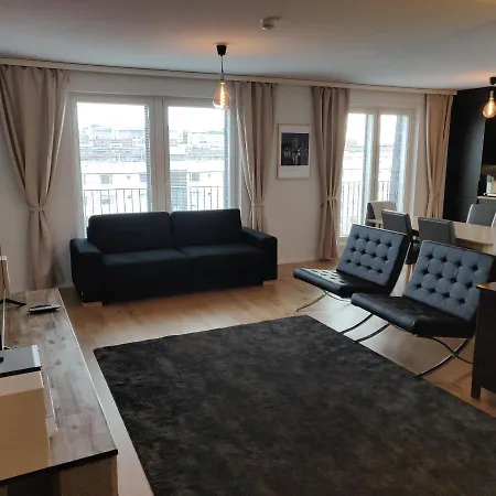 Apartment Riverside Lux With 2 Bedrooms, Car Park Garage And Sauna