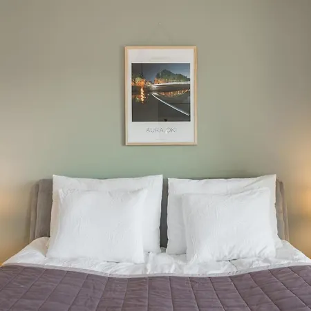 Riverside Lux With 2 Bedrooms, Car Park Garage And Sauna