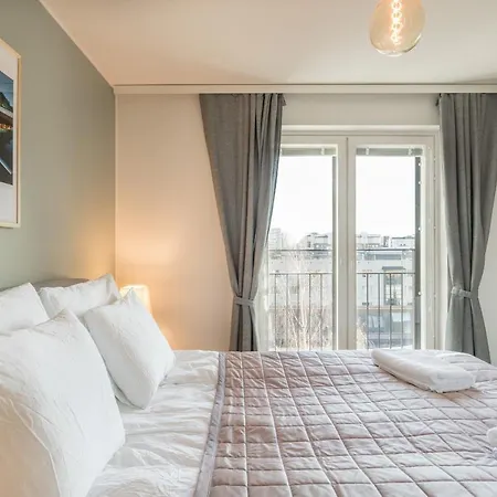 Riverside Lux With 2 Bedrooms, Car Park Garage And Sauna Turku