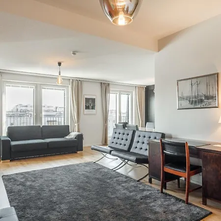 Riverside Lux With 2 Bedrooms, Car Park Garage And Sauna Apartmán