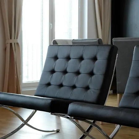 Riverside Lux With 2 Bedrooms, Car Park Garage And Sauna Apartment *