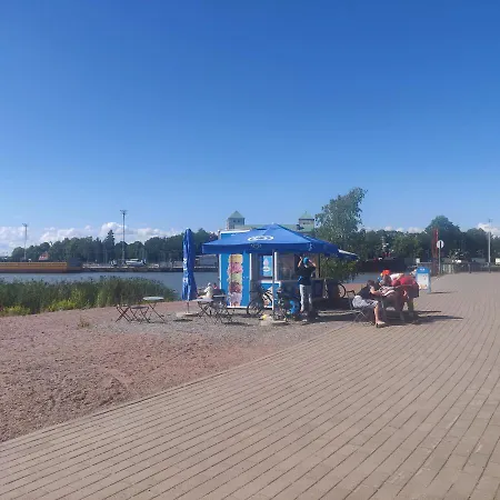 Riverside Lux With 2 Bedrooms, Car Park Garage And Sauna