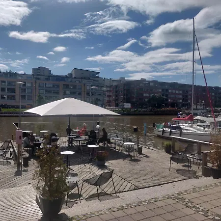 Apartment Riverside Lux With 2 Bedrooms, Car Park Garage And Sauna *